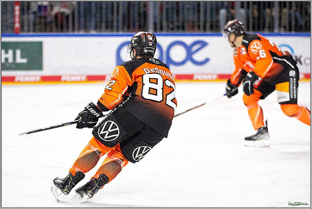 PENNY DEL; Koelner Haie- Fishtown Pinguins Bremerhaven; Koeln, 25.11.2021